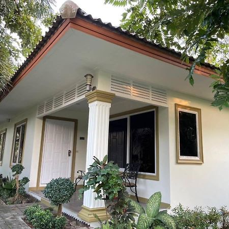 Vacation Garden Villa Thalang Esterno foto