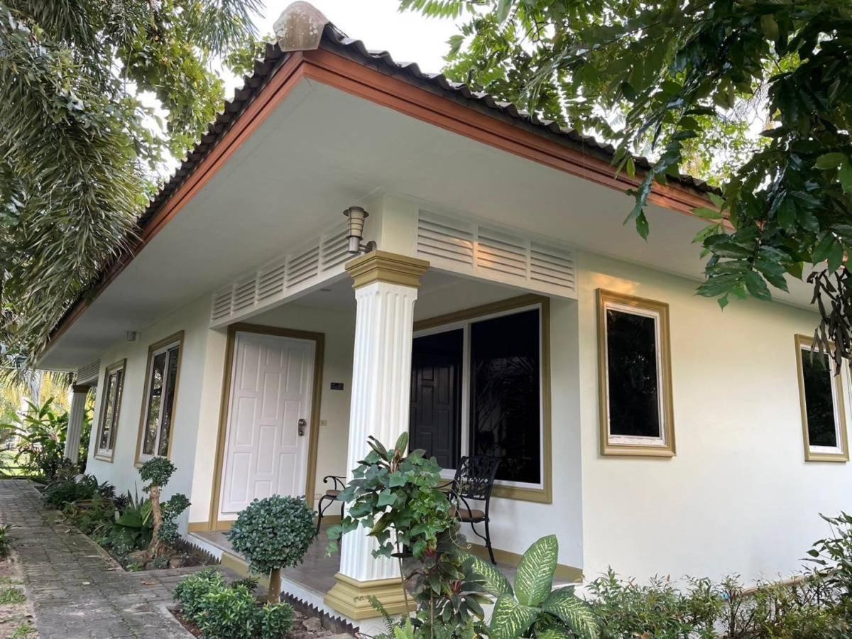 Vacation Garden Villa Thalang Esterno foto