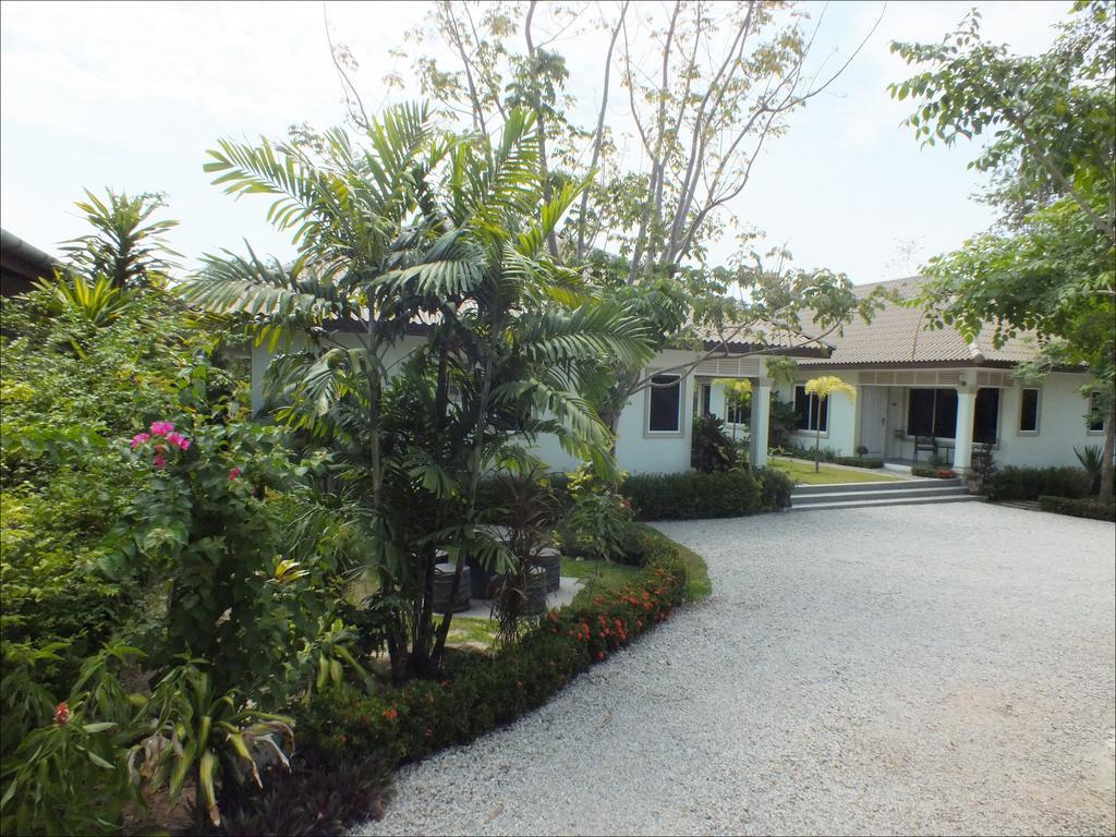 Vacation Garden Villa Thalang Esterno foto
